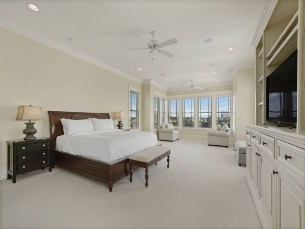 Miramar Beach Just Steps from The Gulf of Mexico Sleeps 18