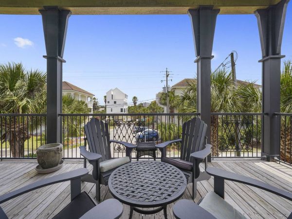 Miramar Beach Just Steps from The Gulf of Mexico Sleeps 18