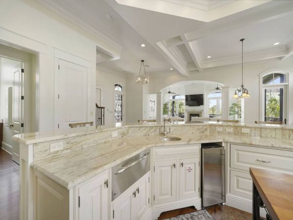 Miramar Beach Just Steps from The Gulf of Mexico Sleeps 18