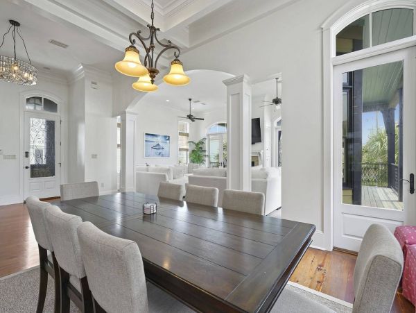 Miramar Beach Just Steps from The Gulf of Mexico Sleeps 18