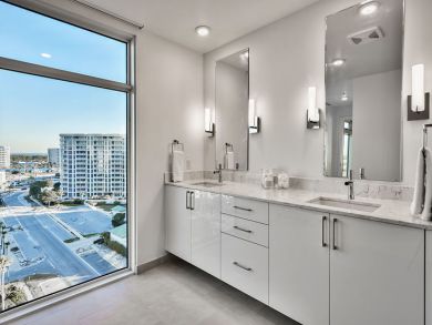 Penthouse Four Bedroom Vacation Condo in Destin.