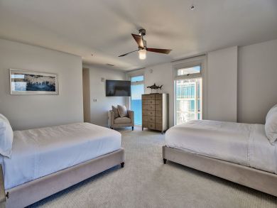 Penthouse Four Bedroom Vacation Condo in Destin.