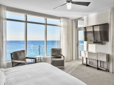 Penthouse Four Bedroom Vacation Condo in Destin.