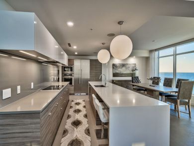 Penthouse Four Bedroom Vacation Condo in Destin.