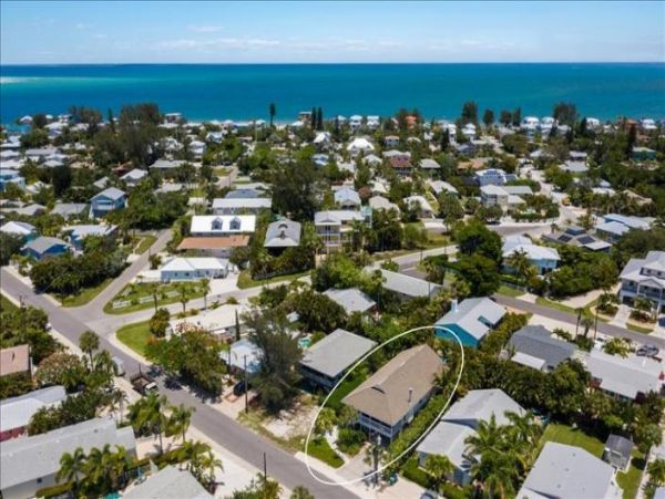 Anna Maria 3 Bedroom Cottage with Private Pool