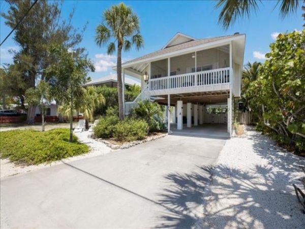Anna Maria 3 Bedroom Cottage with Private Pool