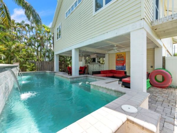 Anna Maria 3 Bedroom Cottage with Private Pool
