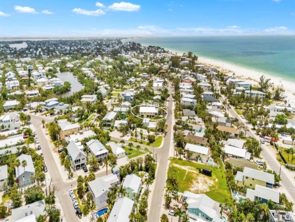 Anna Maria 3 Bedroom Cottage with Private Pool