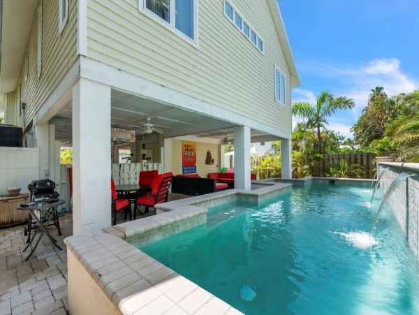 Anna Maria 3 Bedroom Cottage with Private Pool