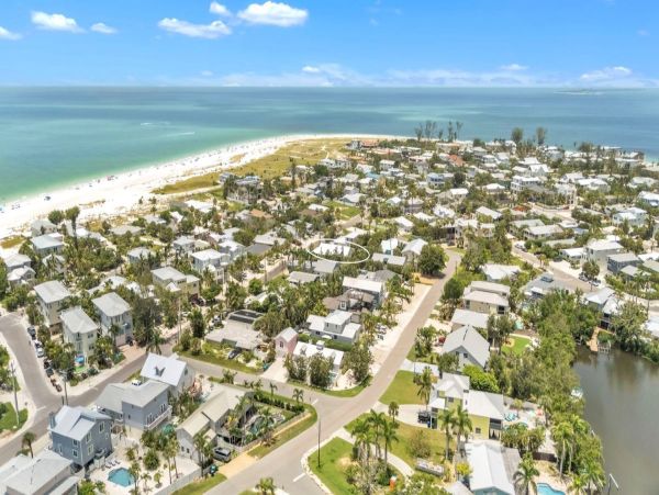 Anna Maria 3 Bedroom Cottage with Private Pool