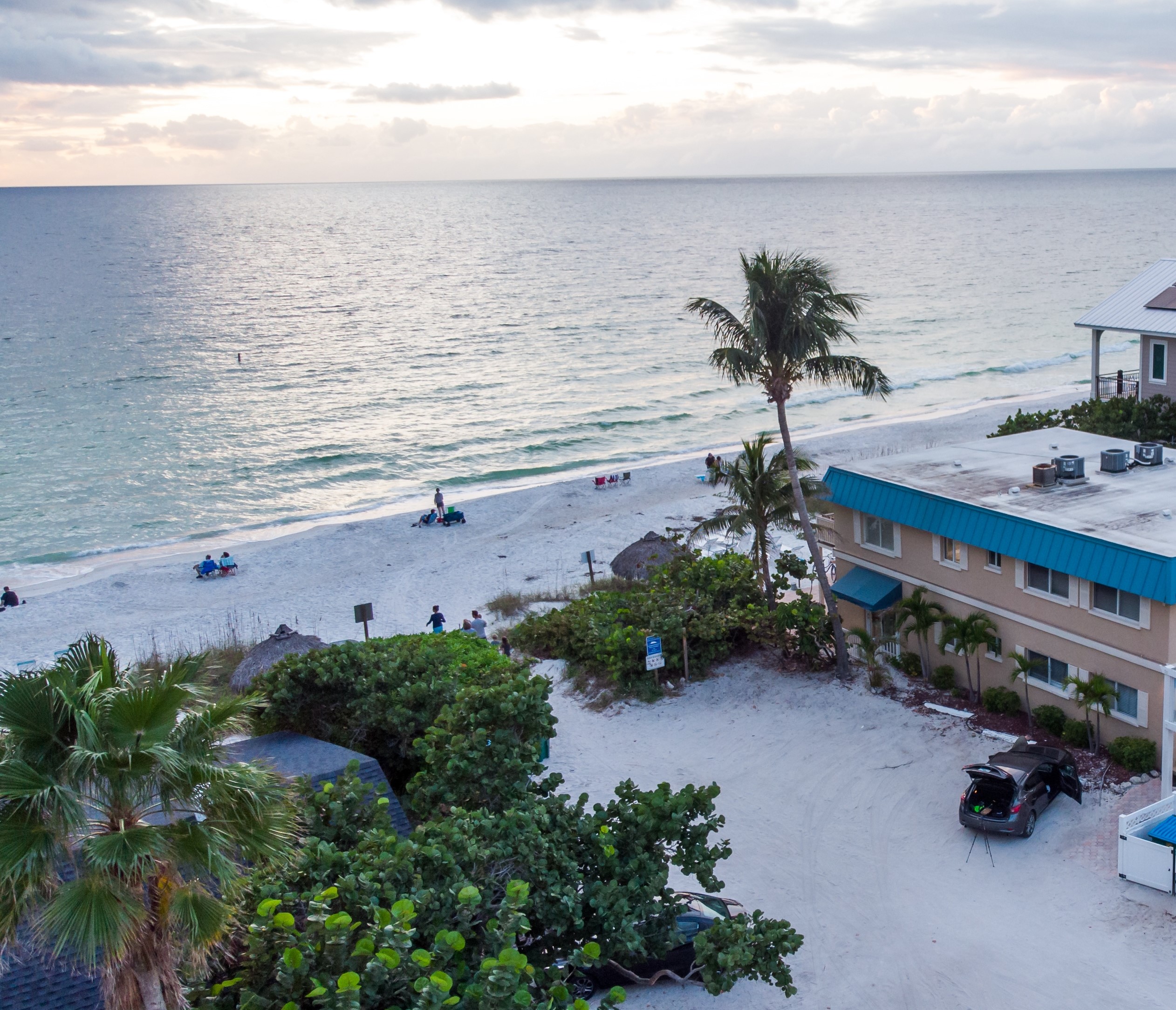 Bradenton Beach 1 Bedroom Condo - Beach Across the Street