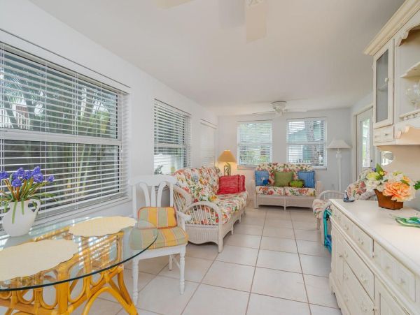 Stroll To Beach 3 Bedrooms Private Pool