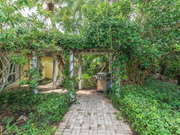 Stroll To Beach 3 Bedrooms Private Pool