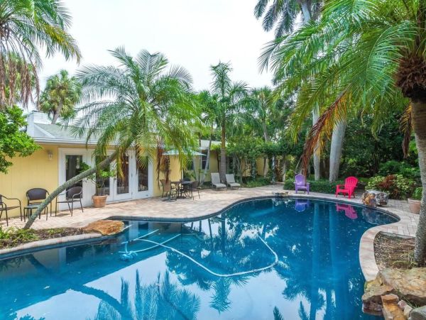 Stroll To Beach 3 Bedrooms Private Pool