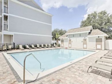 Pristine 4 Bedroom Townhouse Walk One Block to Beach