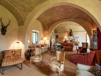 Beautiful Montalcino Vacation Villa Plus Guest House