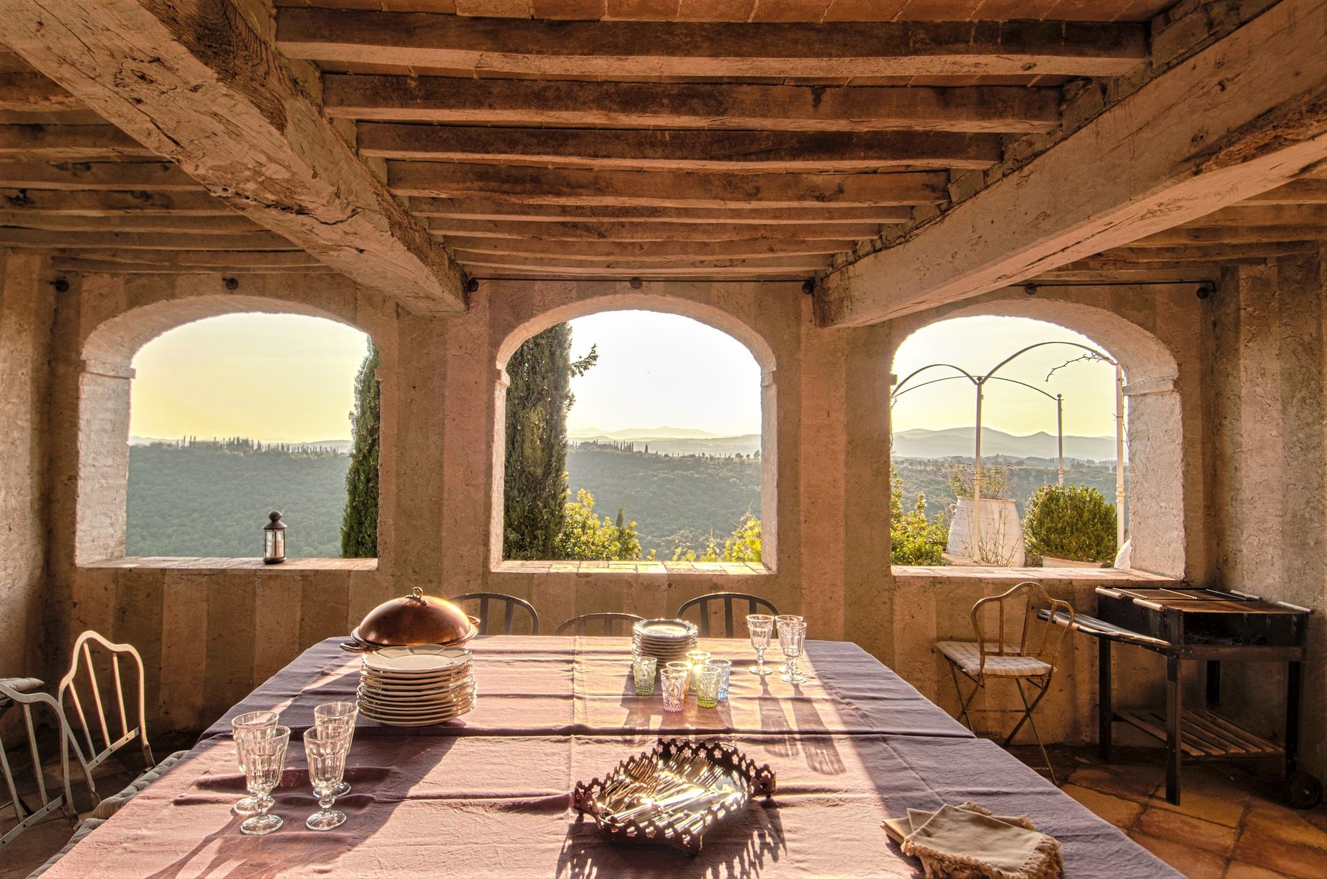 Beautiful Montalcino Vacation Villa Plus Guest House