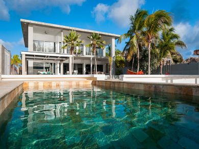Bonaire Seven Bedroom Vacation Villa with Oceanfront Pool