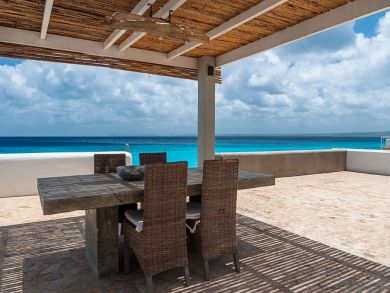 Bonaire Seven Bedroom Vacation Villa with Oceanfront Pool