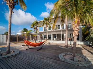 Bonaire Seven Bedroom Vacation Villa with Oceanfront Pool