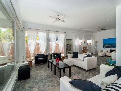 Bonaire Seven Bedroom Vacation Villa with Oceanfront Pool