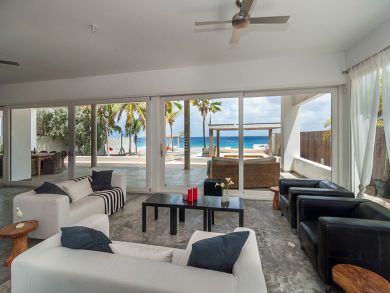 Bonaire Seven Bedroom Vacation Villa with Oceanfront Pool