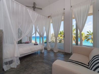 Bonaire Seven Bedroom Vacation Villa with Oceanfront Pool
