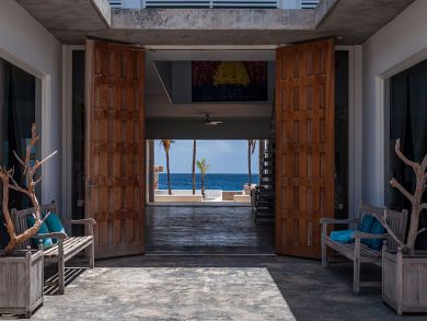 Bonaire Seven Bedroom Vacation Villa with Oceanfront Pool