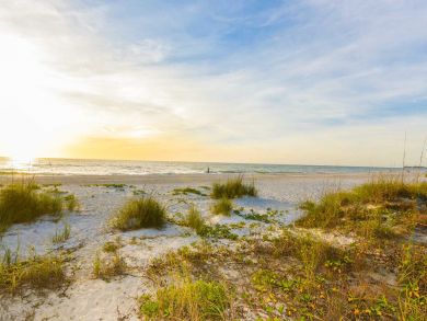 Bradenton Beach 1 Bedroom Condo 2 Minutes Walk to Beach