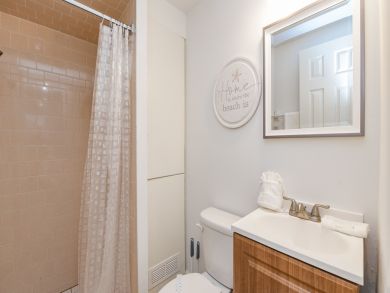 Bradenton Beach 1 Bedroom Condo 2 Minutes Walk to Beach