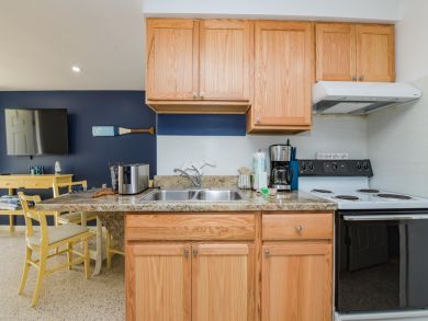 Walk to Beach Bradenton Vacation Condo Sleeps 4 Guest