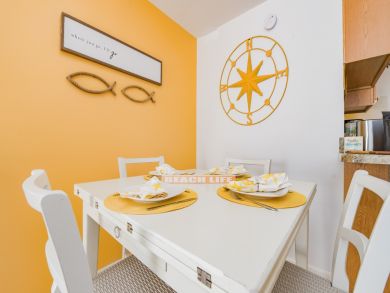Bradenton Beach Vacation Rental Sleeps Four