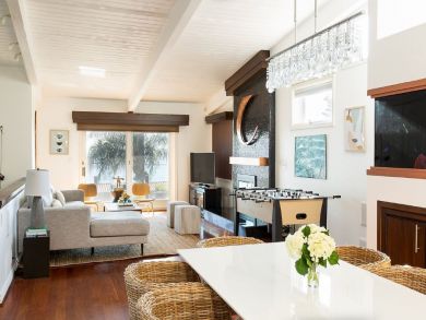 Few Steps to Beach Malibu Vacation Pool Home Sleeps 12