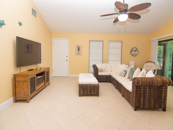 Sanibel Vacation Home Sleeps 8 Guests Short Walk to Beach