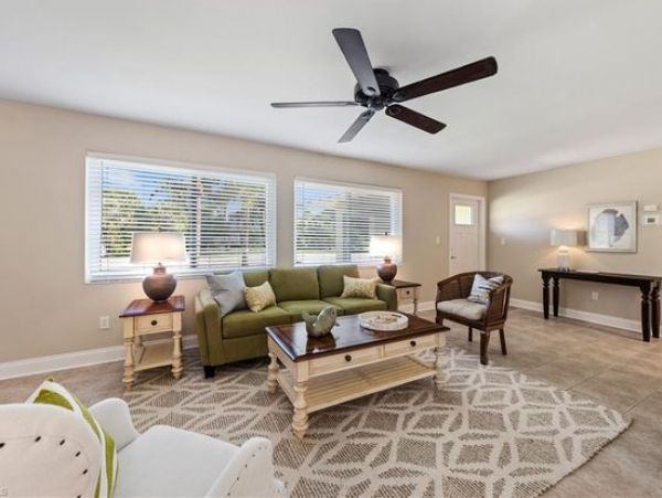 Beautiful 3 Bedroom Home with Private Pool Walk to Beach