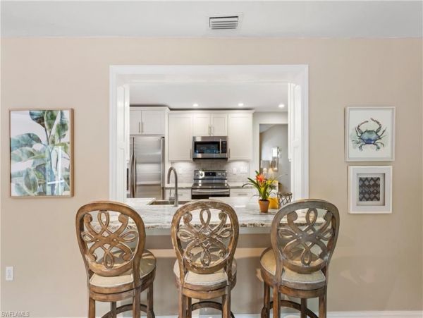 Beautiful 3 Bedroom Home with Private Pool Walk to Beach