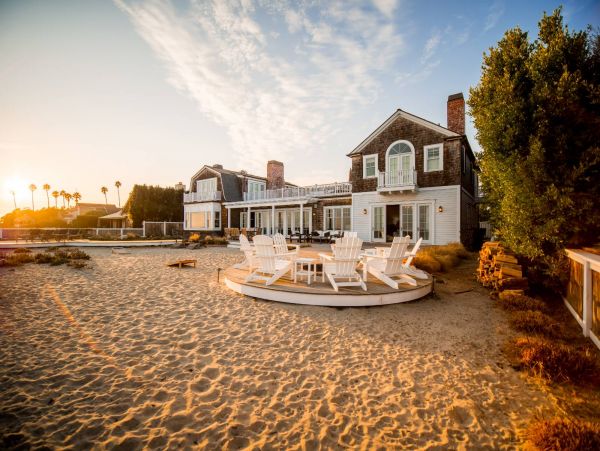 Luxury Oceanfront 5 Bedroom Villa on the Beach