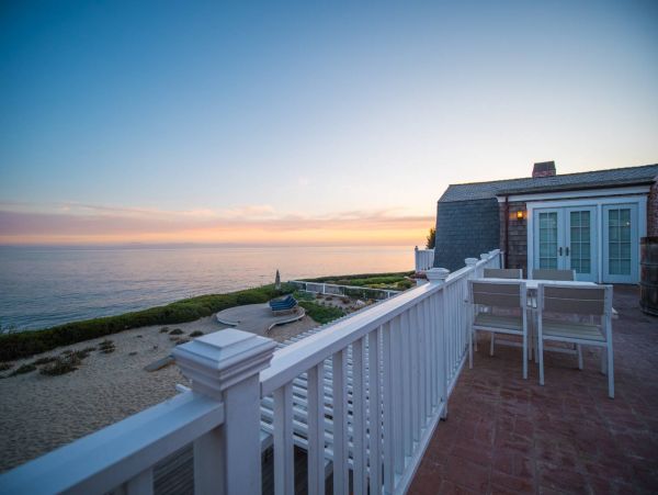 Luxury Oceanfront 5 Bedroom Villa on the Beach