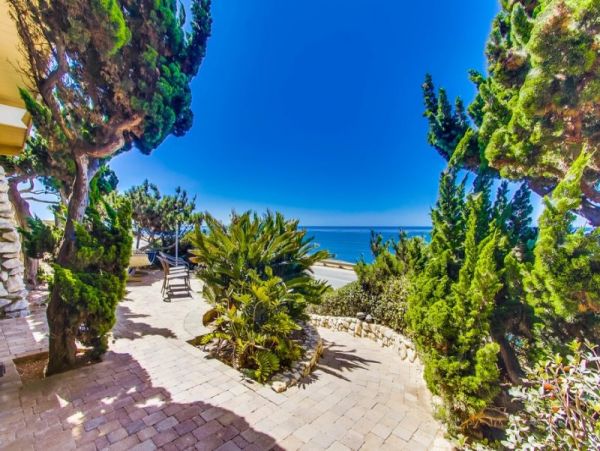 Sunset Cliffs Luxury Vacation Home Five Bedroom Plus Den