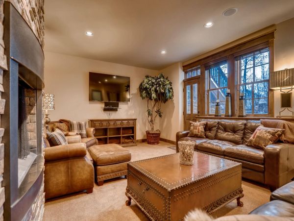 Luxury Breckenridge Vacation Home Sleeps 15 Guests