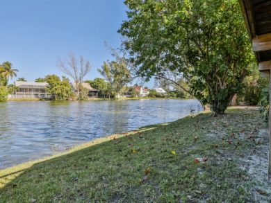 Sanibel Vacation Home Sleeps 10 Guests Short Walk to Beach