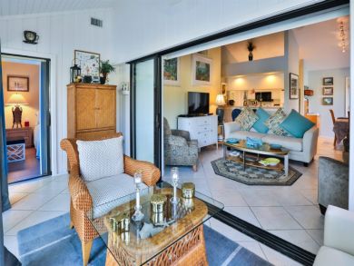 Sanibel Vacation Home Sleeps 10 Guests Short Walk to Beach