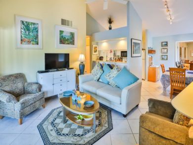 Sanibel Vacation Home Sleeps 10 Guests Short Walk to Beach