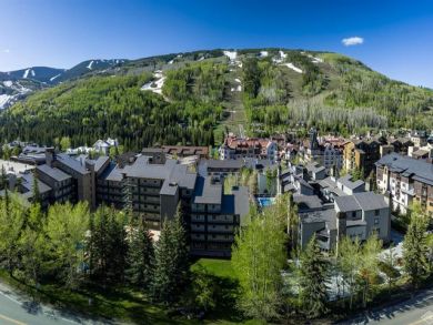 Mountain View Three Bedrooms Condo Loft in Vail Walk to Lift