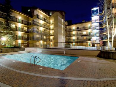 Mountain View Three Bedrooms Condo Loft in Vail Walk to Lift