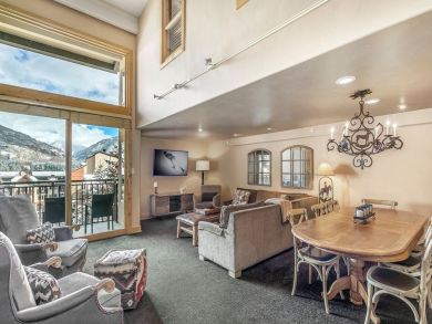 Vail Luxury Three Bedroom Vacation Condo Walk to Lift