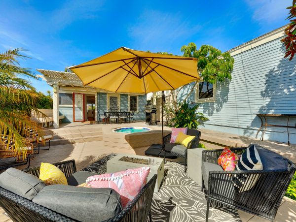 La Jolla Vacation Cottage Sleeps Six Guests Walk to Beach