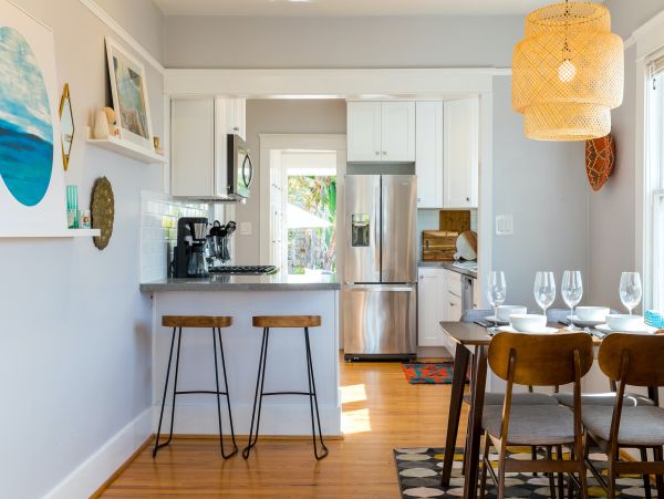 La Jolla Vacation Cottage Sleeps Six Guests Walk to Beach