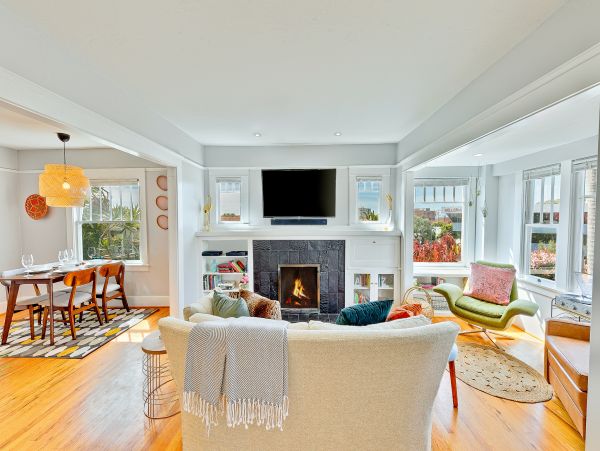 La Jolla Vacation Cottage Sleeps Six Guests Walk to Beach