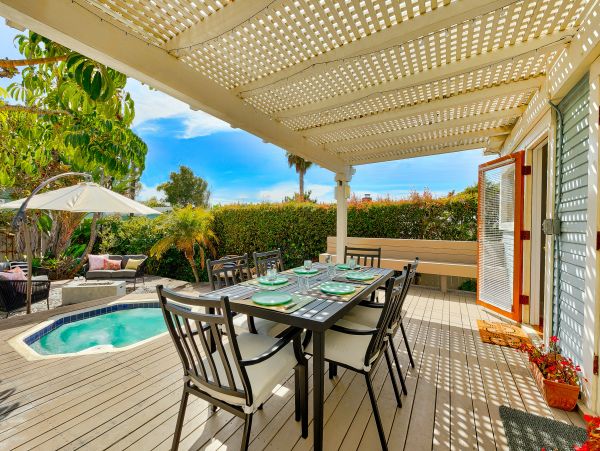 La Jolla Vacation Cottage Sleeps Six Guests Walk to Beach